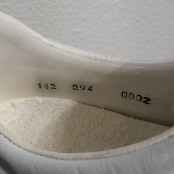 Gucci Rare Exclusive "Tennis 80s Collection" Sneakers - Picture 3 of 13